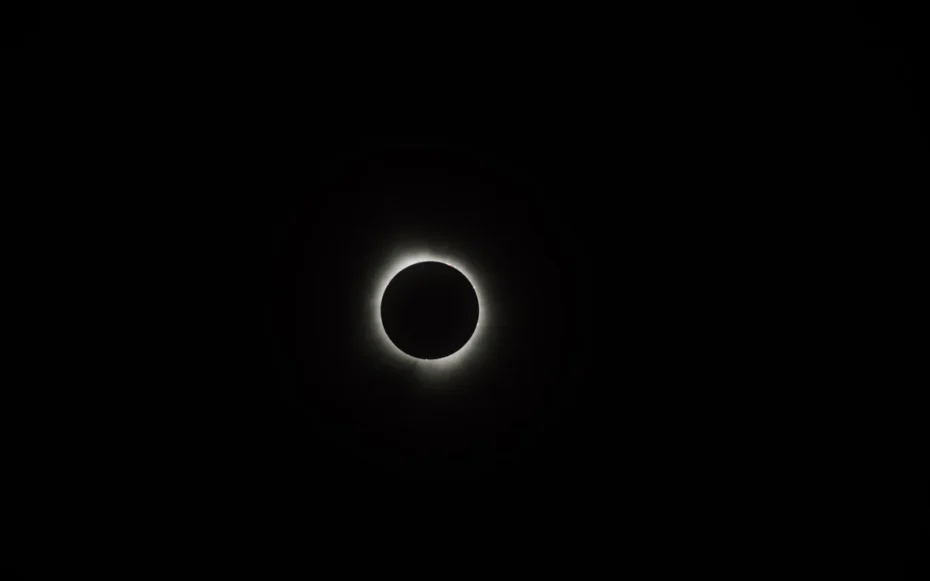 eclipse solar atmosfera sol foto