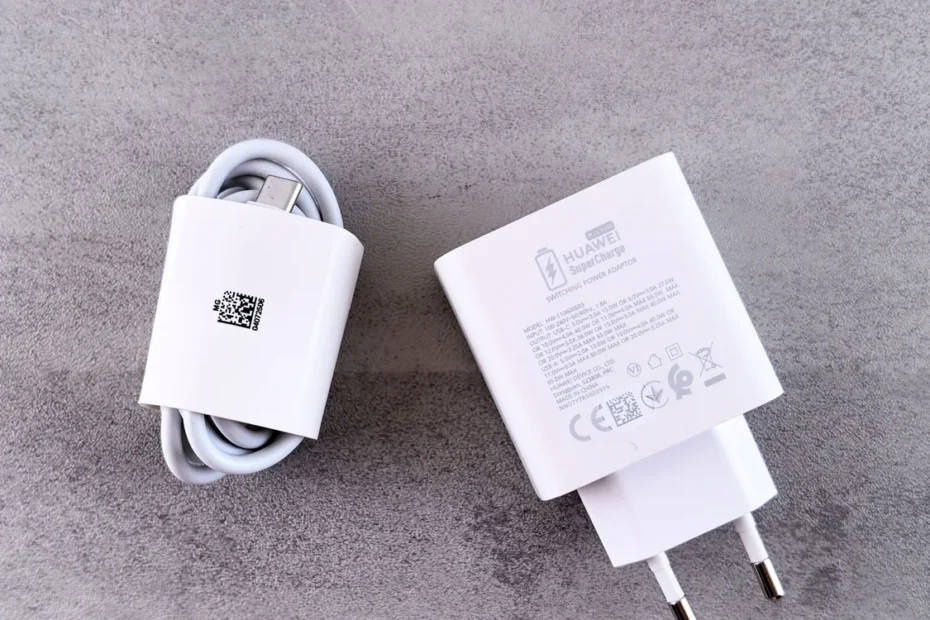 Huawei celular dobrável tela larga