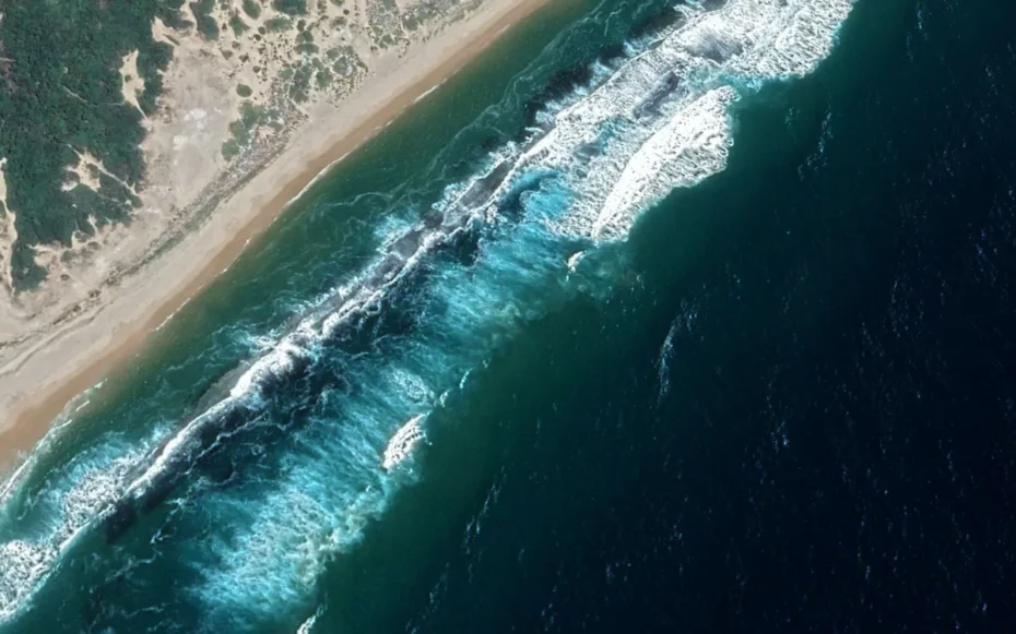 mare oceanica modelo dois bojos desafiado satélites