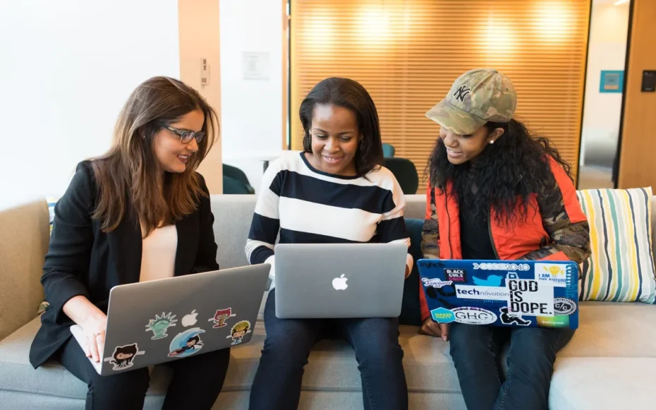 WoMakersCode cursos gratuitos programação cloud IA para mulheres